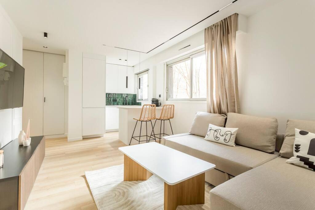 Apartment Luxurious 3 Min Walk From Eiffel Tower