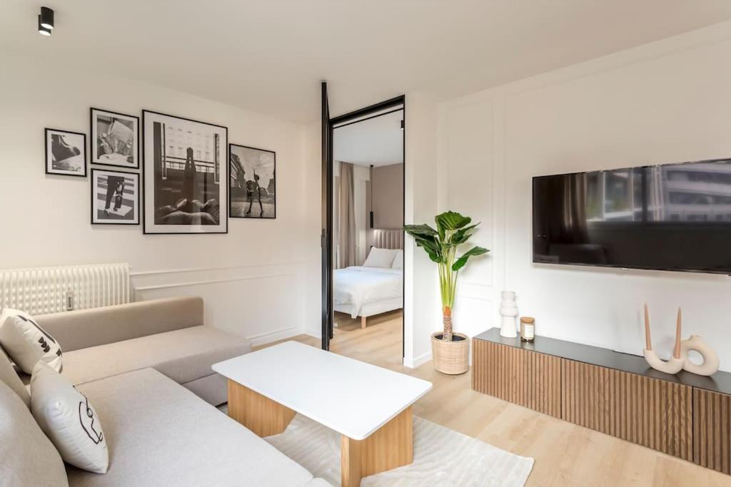 Apartment Luxurious 3 Min Walk From Eiffel Tower