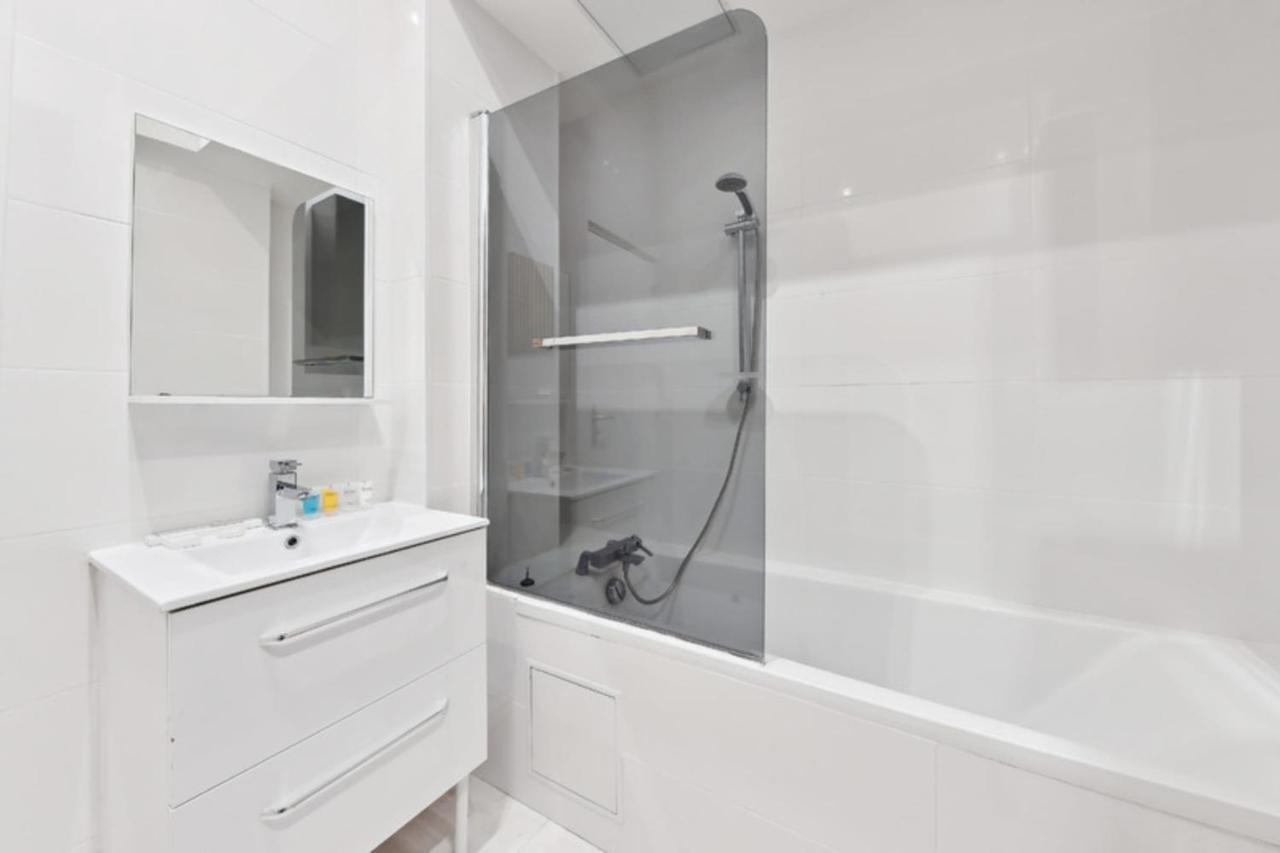 269 Pereire - Superb In Apartment Paris