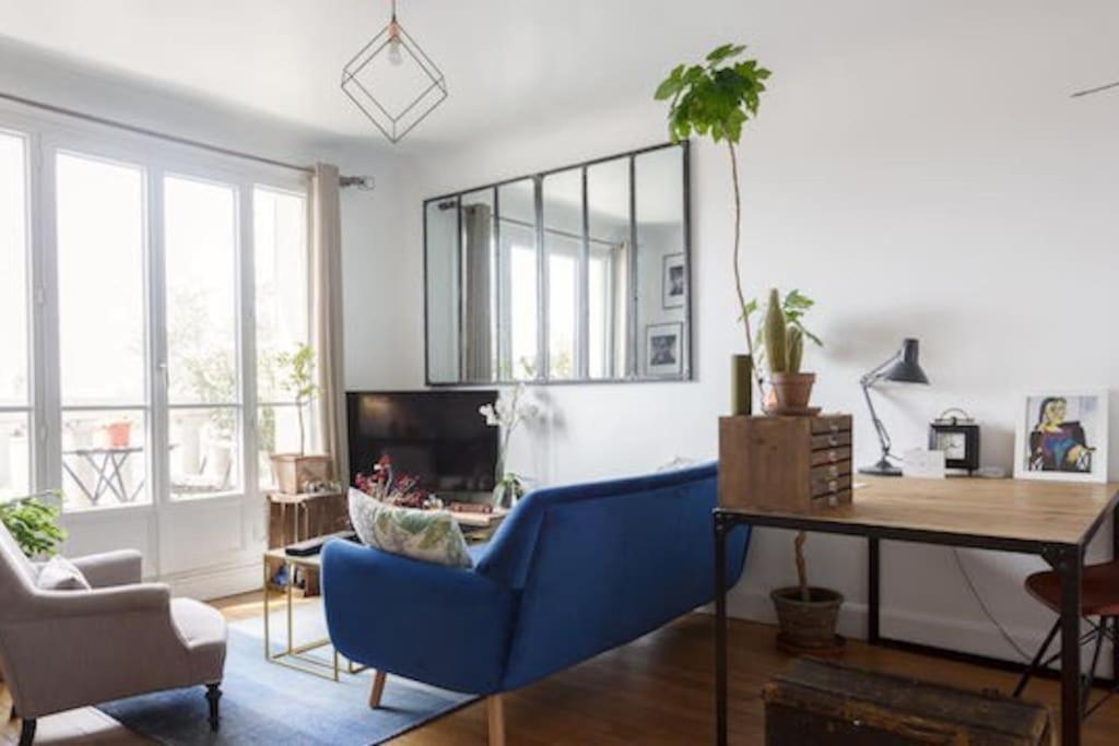 Modern Guy Moquet Citycosy