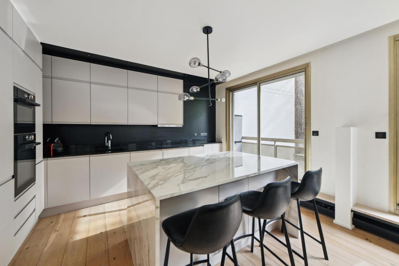 Apartment Bright With Balcony For 5 In By Weekome Paris
