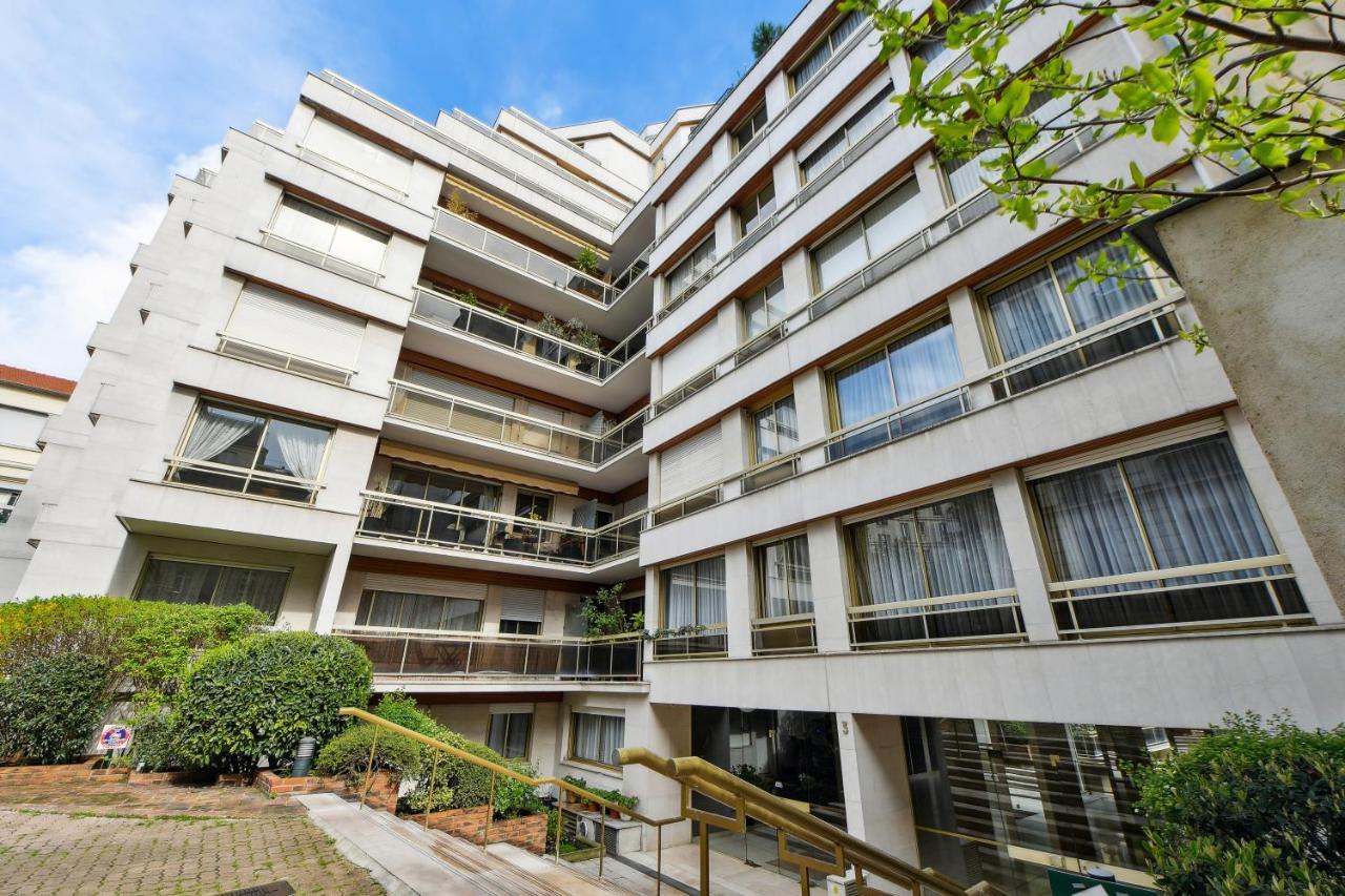 Bright With Balcony For 5 In By Weekome Apartment *