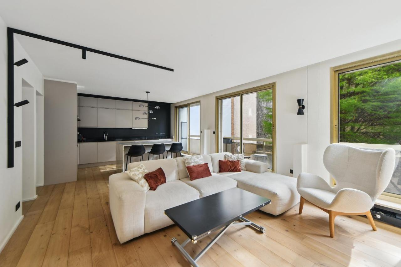 Bright With Balcony For 5 In By Weekome Apartment *