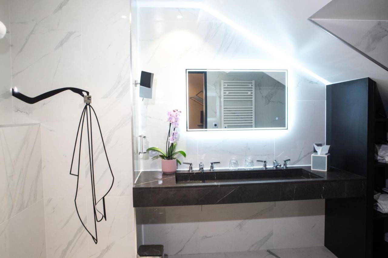Dress Code Hotel Paris