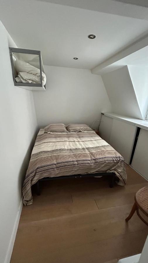 Appartement Au 2 Eme Etage 2 *