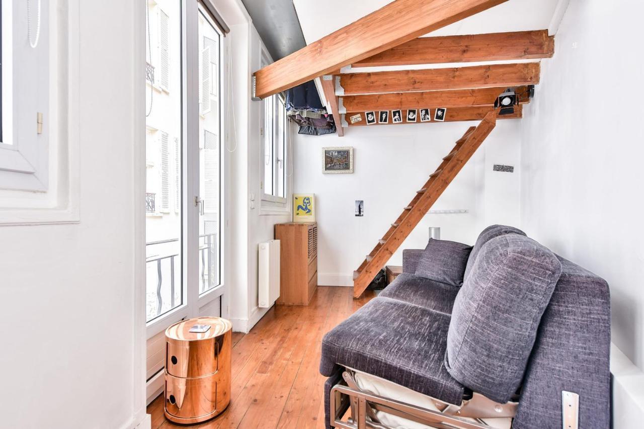 Studio On Mezzanine Floor - Picpusbercy *