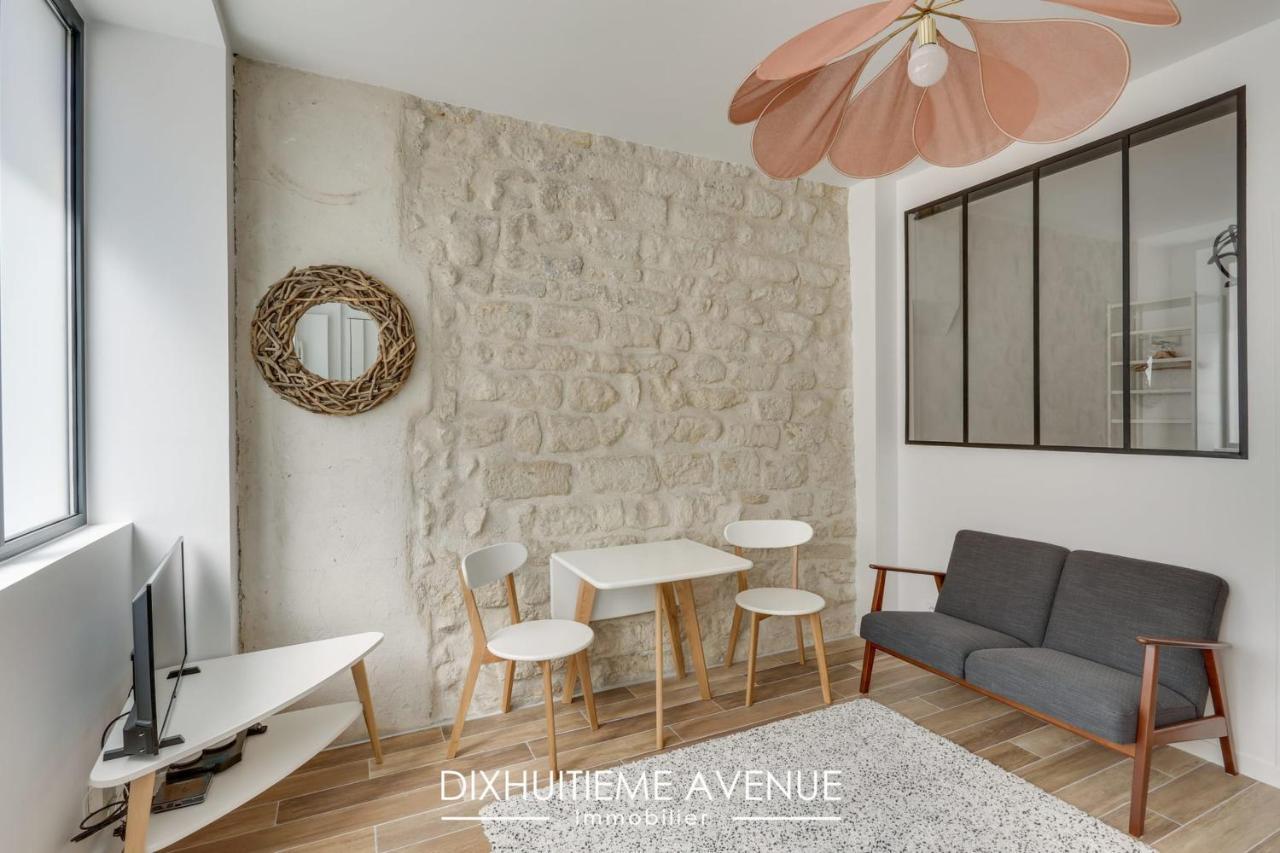 Nice 25m Very Bright Near Montmartre Apartment Paris