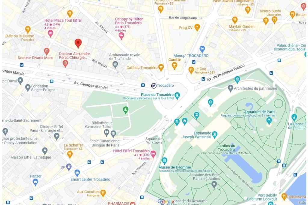 Mini Studio Au Pied De La Tour Eiffel - Completely Refurbished Speed Wifi, Check In 24h, Bed King Size 140x190, No Lift 6th Floor, Shared Toilets Paris
