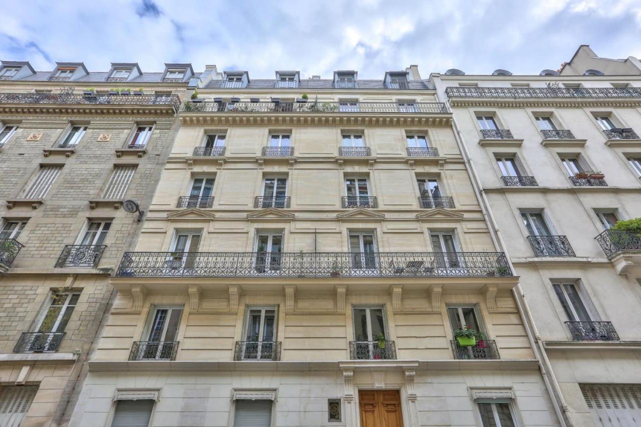 Spacious In The Heart Of The Batignolles District Apartamento Paris