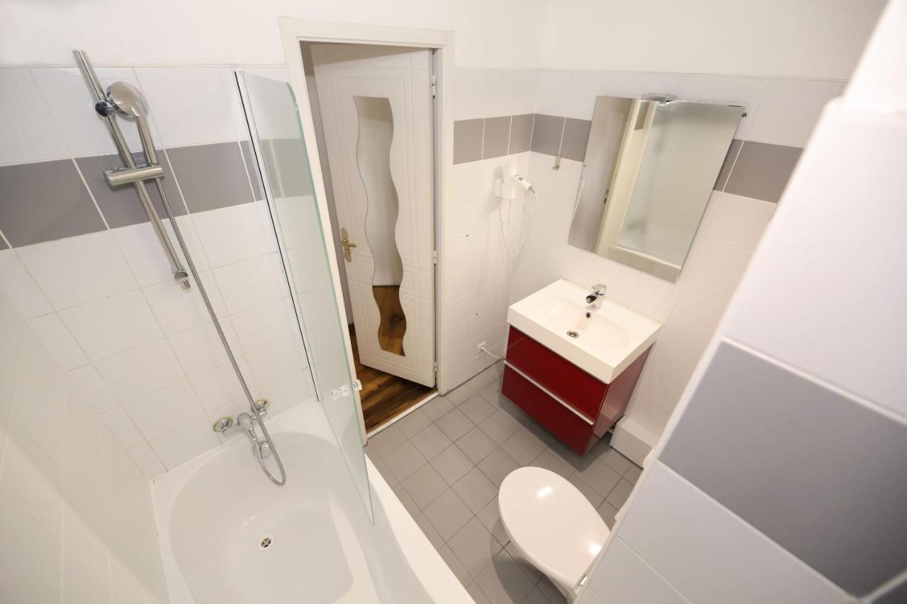 Apartment 502- Studio De Charme Dans Quartier Anime 5