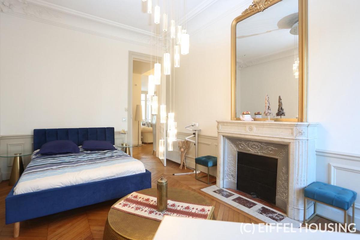Arc De Triomphe - Luxury With A Sense Of Paris