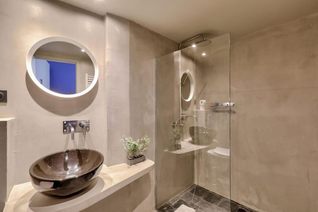 Apartment Design In Le Marais