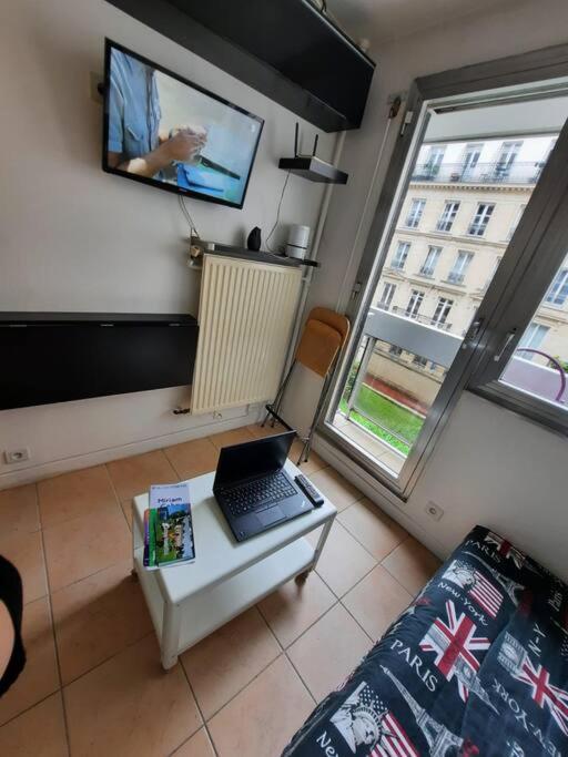 Apartment Studio 9m2 Tour Eiffel A Pied ! *