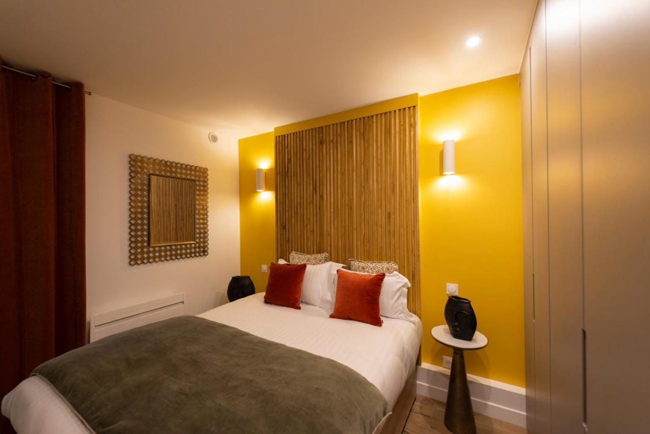 Au Pied De La Tour Apartment
