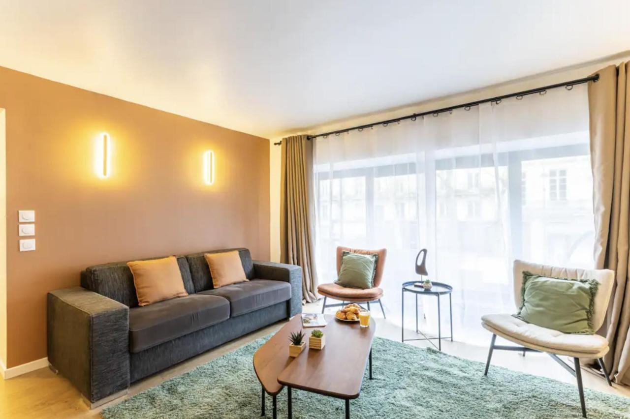 Superb In The Heart Of The 2nd District Of 8p3b * Paris
