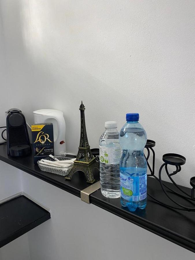 10 Mins Walk Eiffel Tower, 16 Appartement *