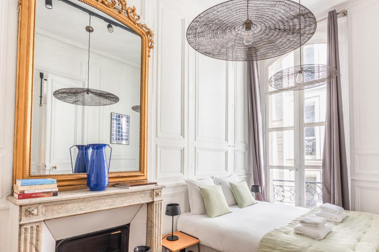 Outstanding Parisian Flat In Heart Of Center Paris