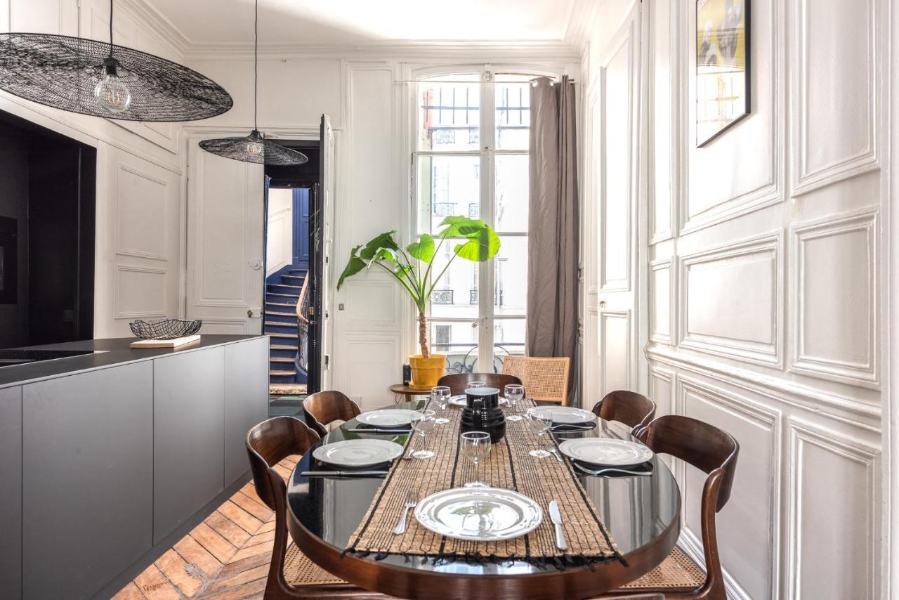 Outstanding Parisian Flat In Heart Of Center Paris