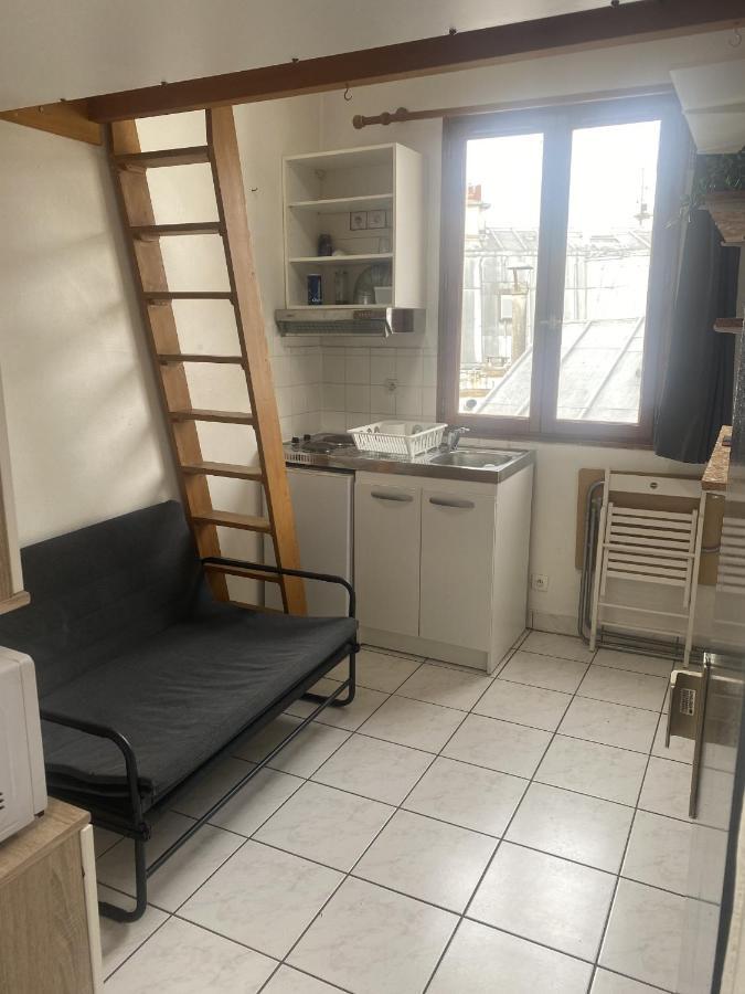 Sacré Coup De Cœur - Studio