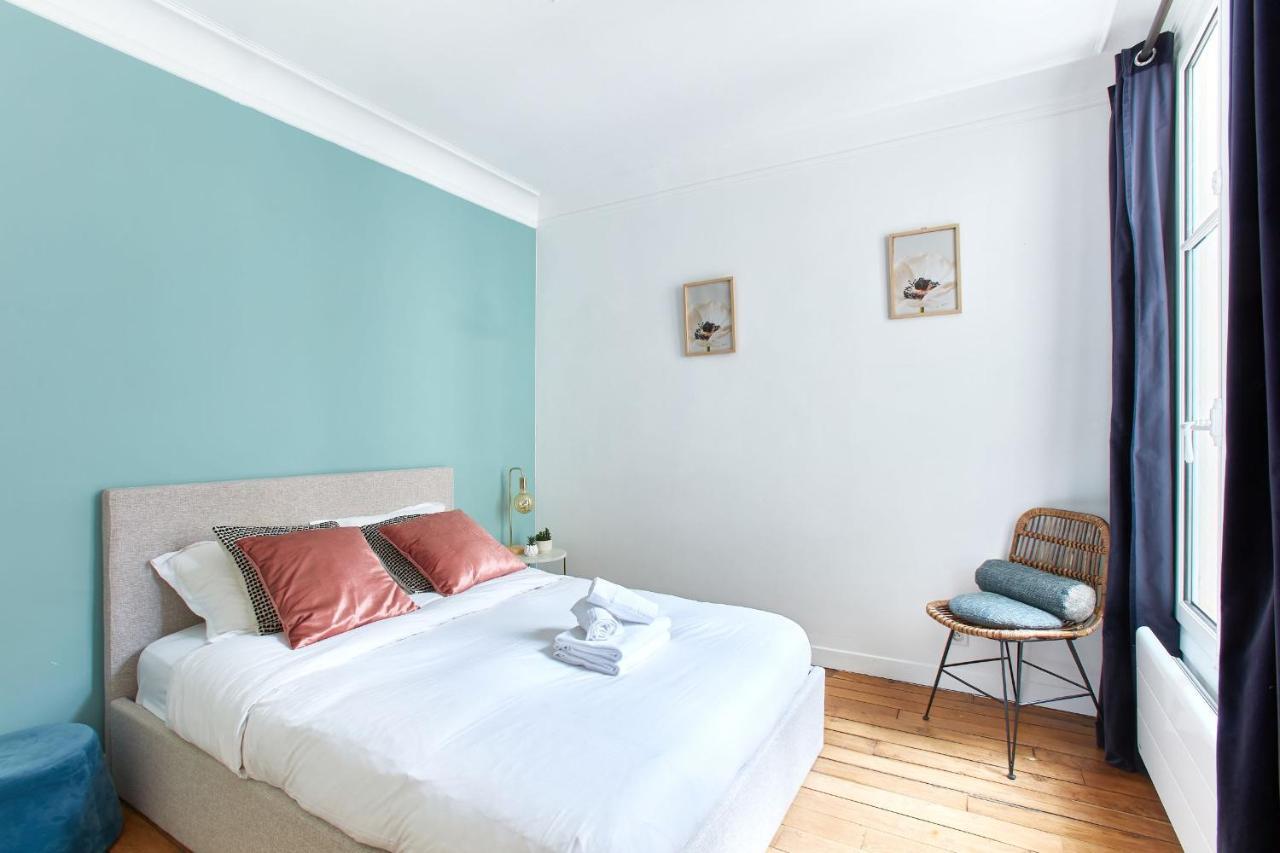 Montmartre - Abbesses Apartment