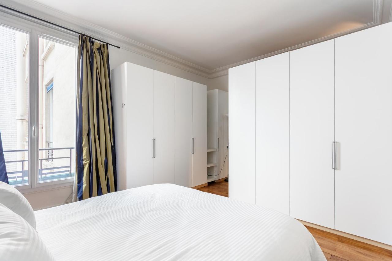 Luxury Living In Passy Apartment *