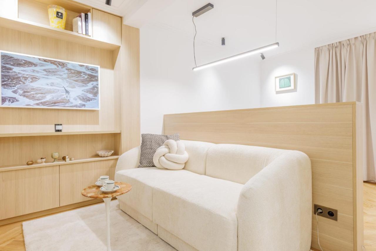 Appartement Superb Studio 2p 17eme Paris
