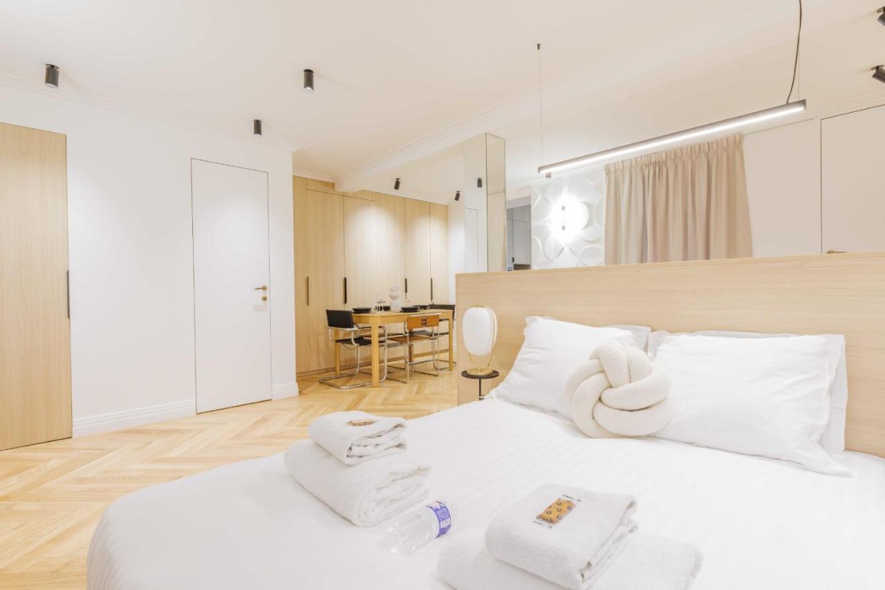 Appartement Superb Studio 2p 17eme Paris
