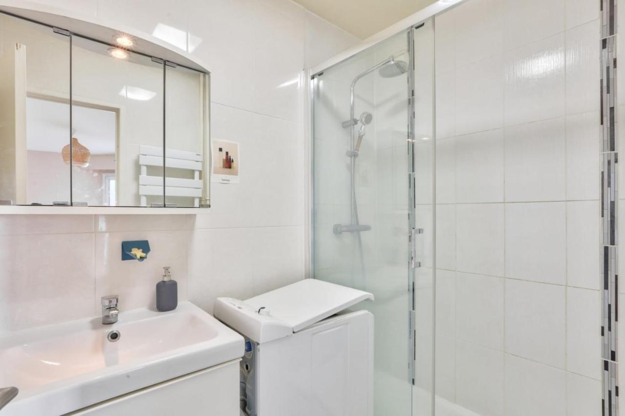 Appartement For 2 People In La Villette Paris