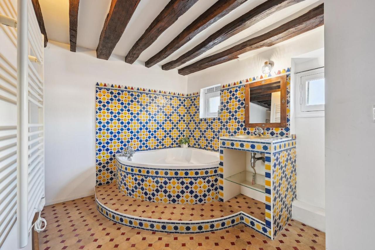 Latin Quarter -