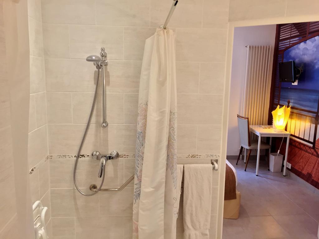 Le Clos D'alesia 3* Paris