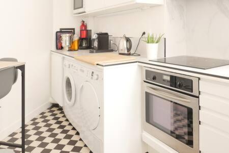 Sophisticated Gem In The Heart Of - 107m2 * Paris