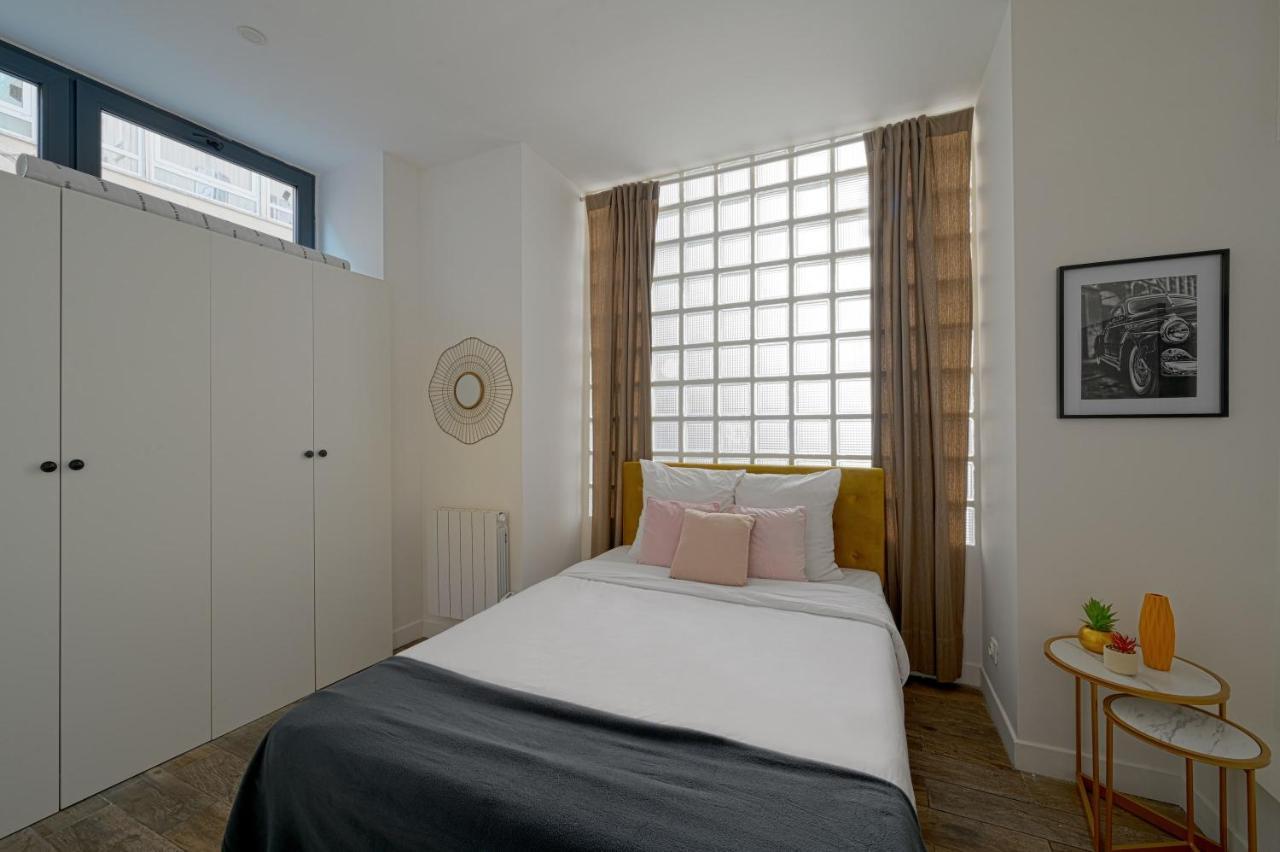 Huge 2 Floor With Unique Games & Theatre Apartment Paris