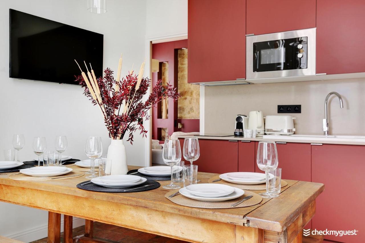 One-of-a-kind Spacious In Le Marais *