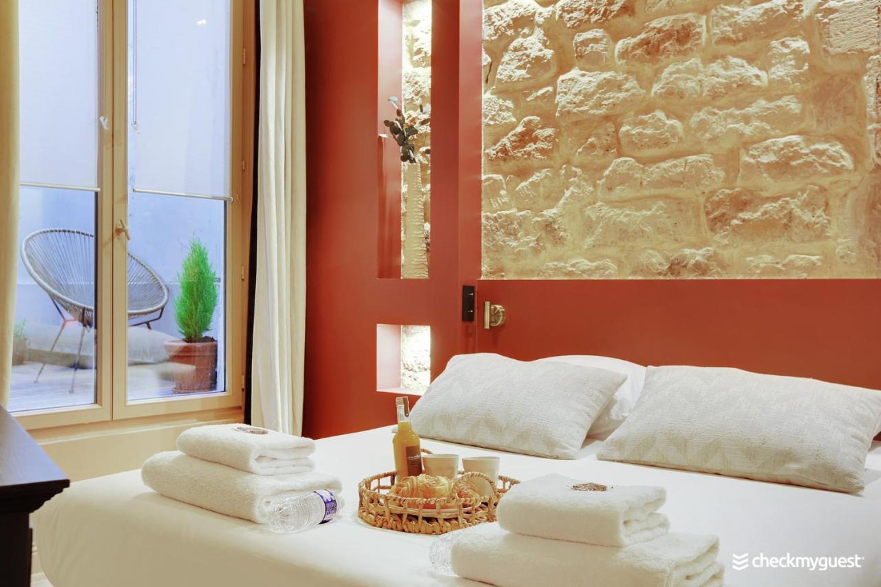 One-of-a-kind Spacious In Le Marais *