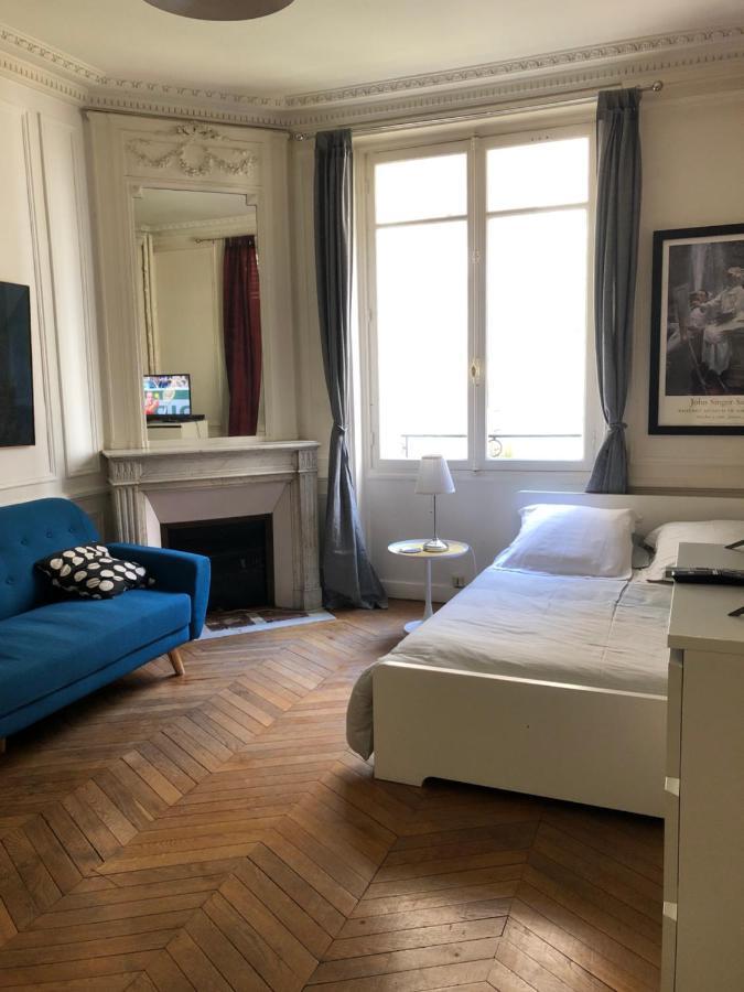 Près Du Pont Mirabeau Et Tour Eiffel Appartement *