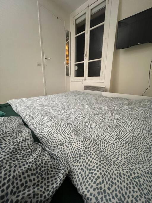 Studio Vue Tour Eiffel Appartement
