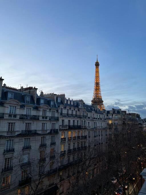 Studio Vue Tour Eiffel Appartement