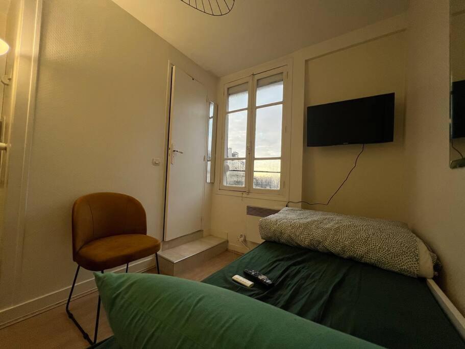 Studio Vue Tour Eiffel Appartement