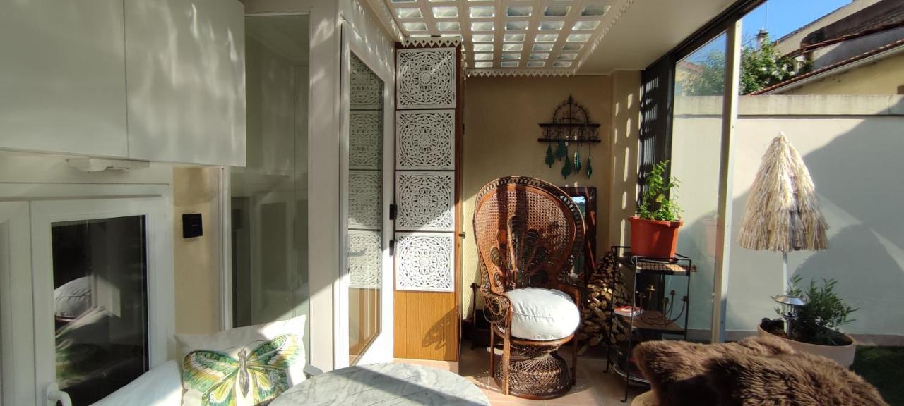 Authentic House Entier 1920's Metro Line 7 For Groups