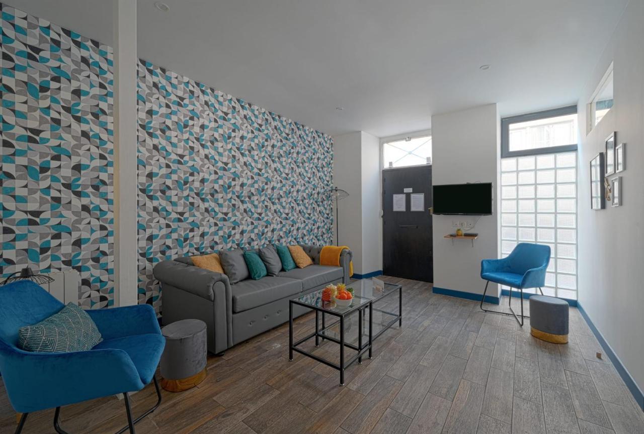 Huge 2 Floor With Unique Games & Theatre * Paris