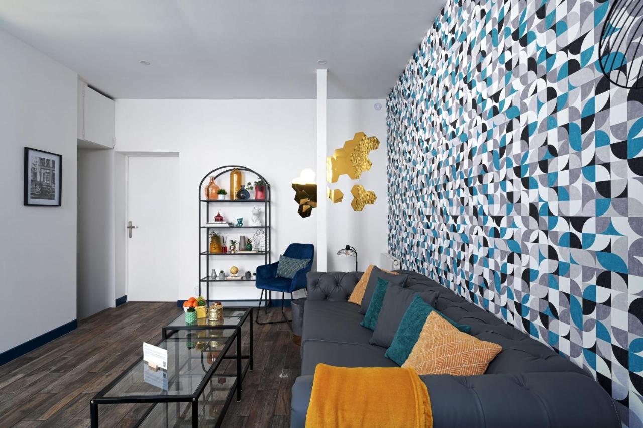 Huge 2 Floor With Unique Games & Theatre Paris