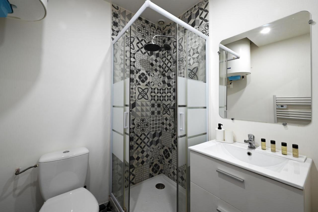 Huge 2 Floor With Unique Games & Theatre * Paris