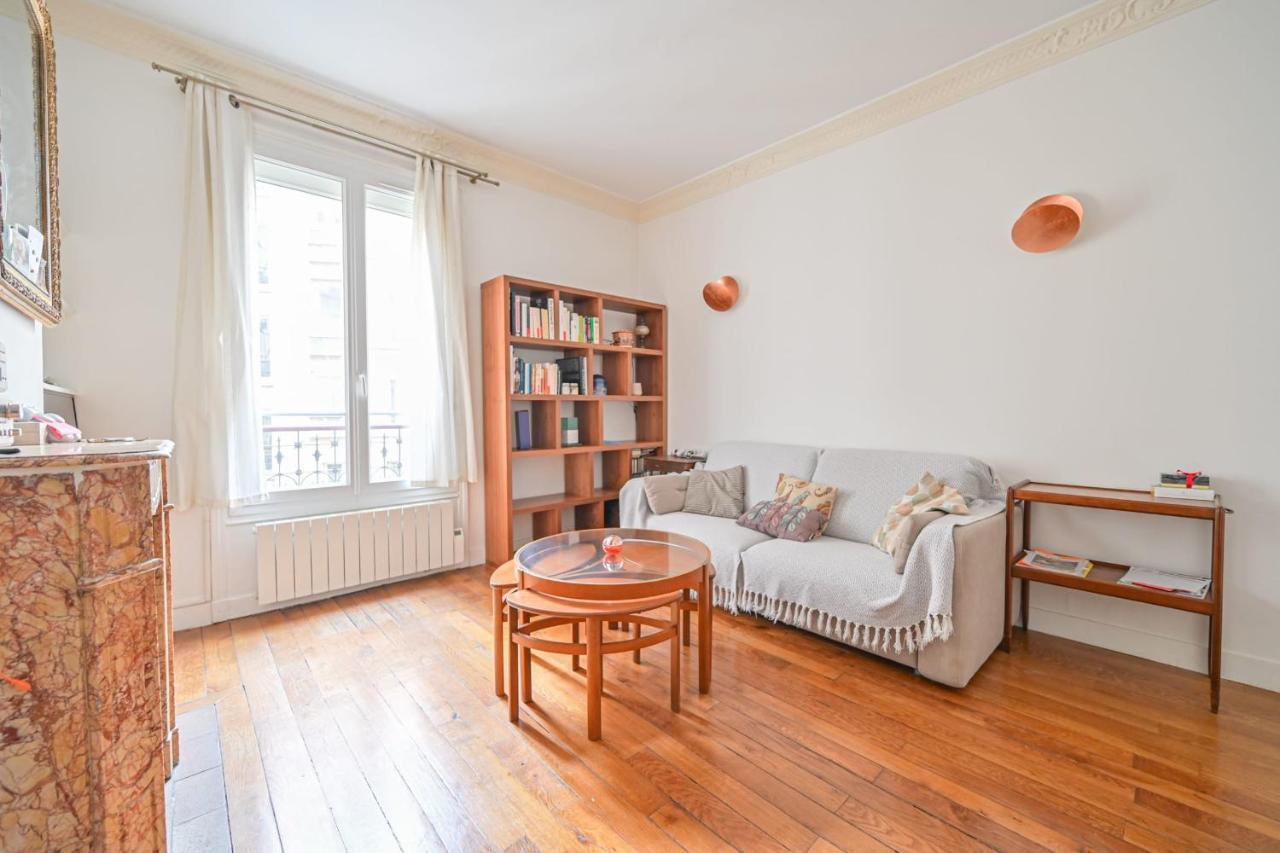 Near The Historic Center Of Paris