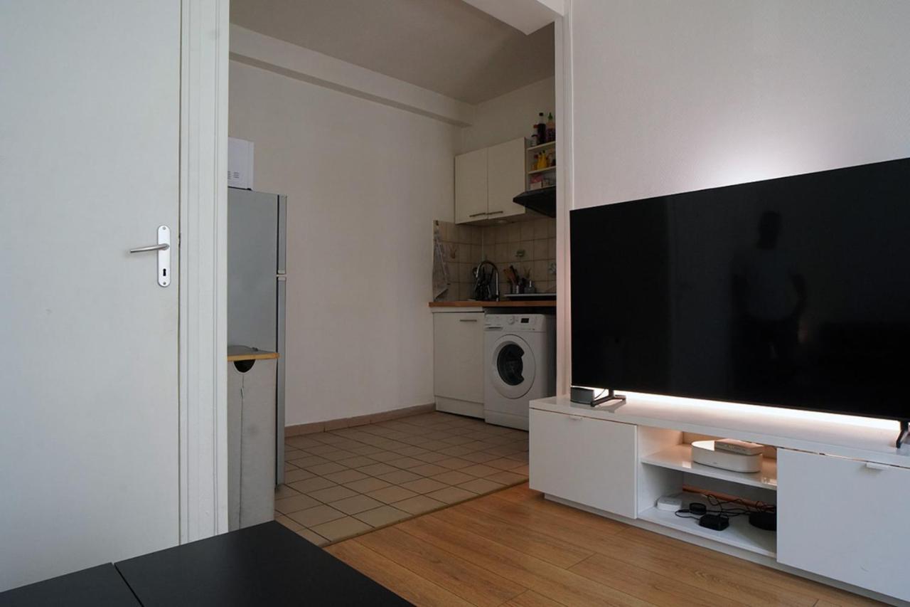 Apartment Near La Villette *