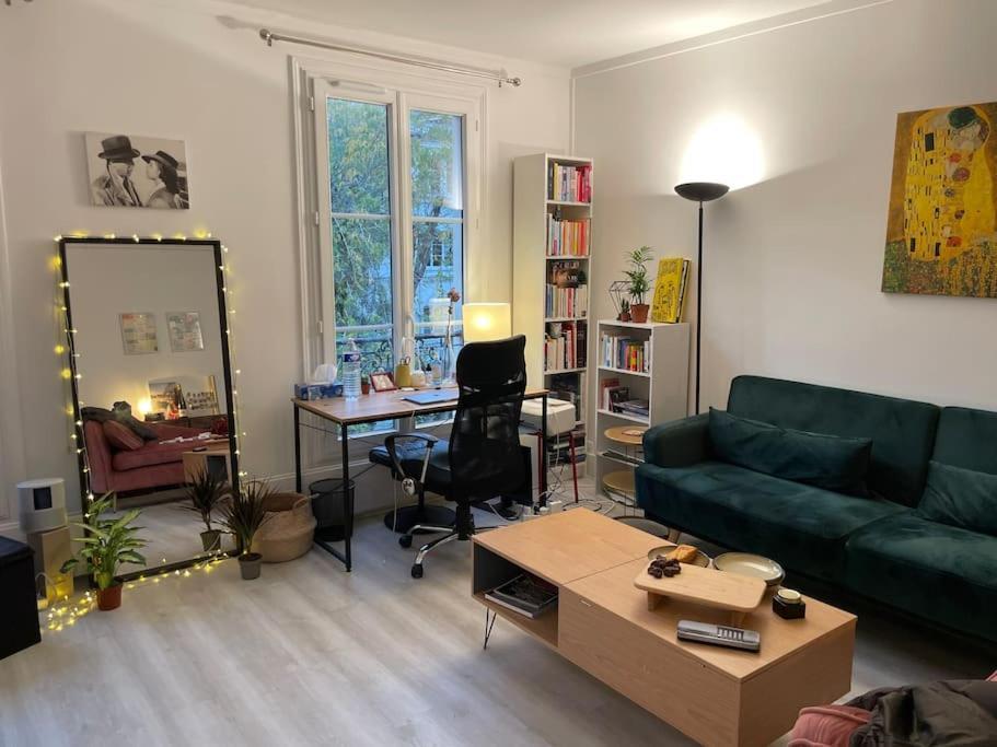 Close To Pantheon +luxembourg Garden