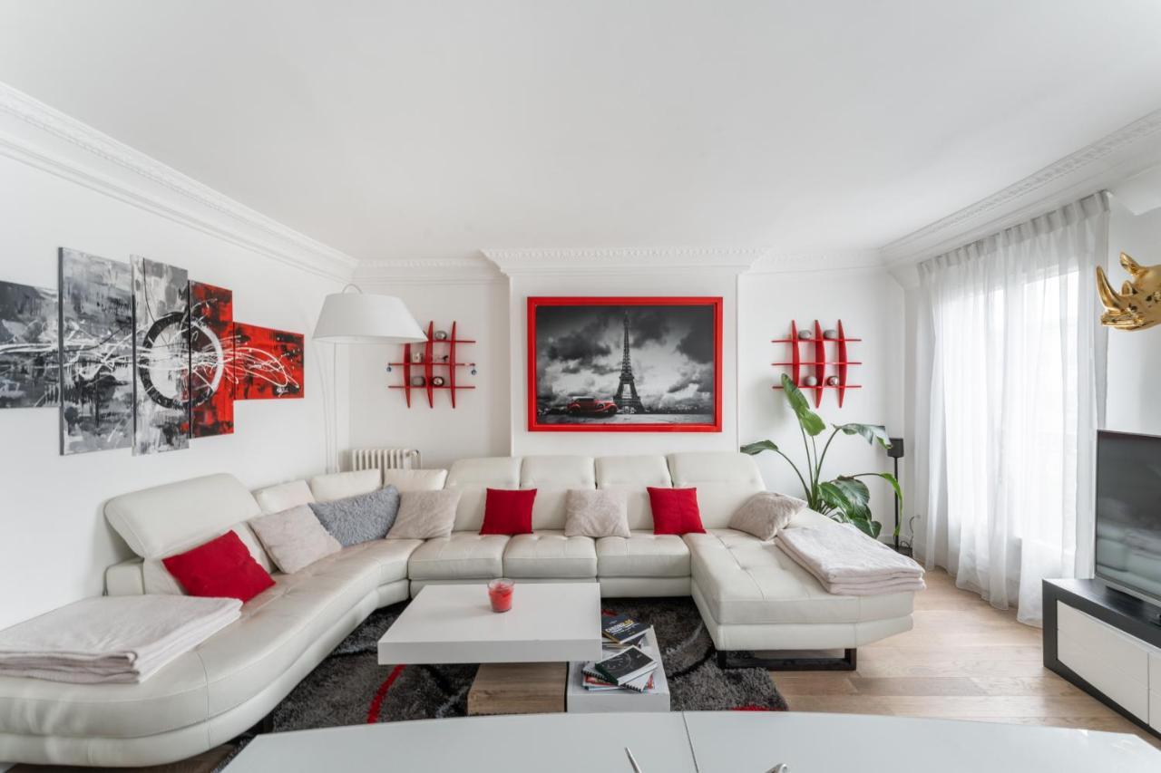 Haussmannien - Dernier Etage Apartment *