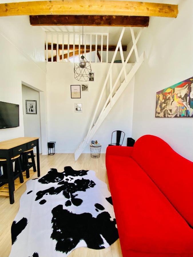 Apartment Direct Views Of Eiffel Tower & Sacre-coeur From Mezzanine - 10 Mins To Center Paris