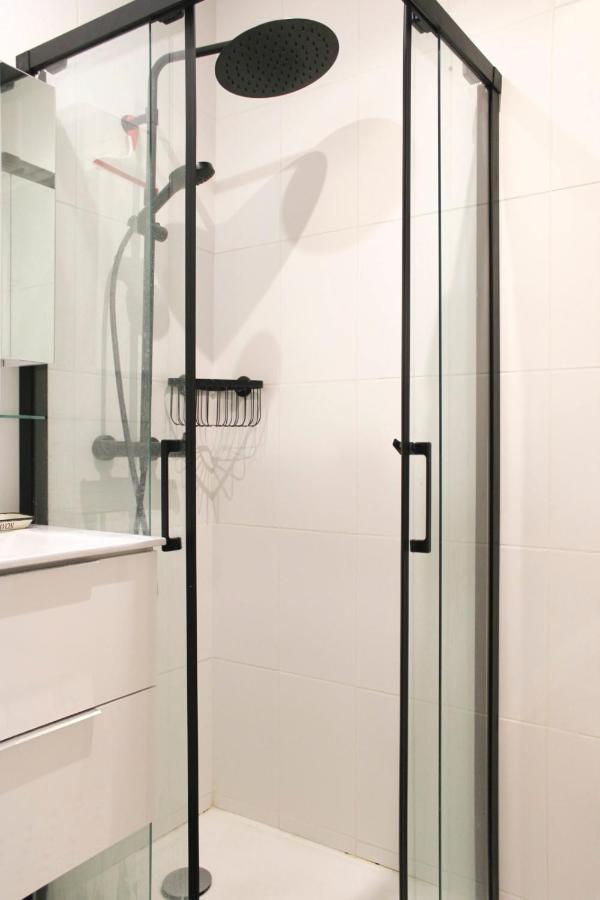 Bright 30 M Fully Renovated In 3rd Apartment *