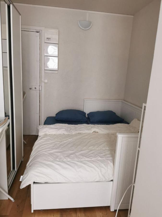 In The Middle Of Appartement *