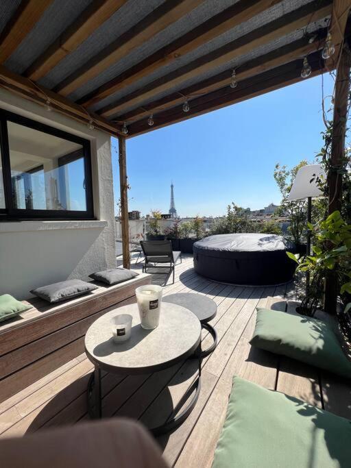 Luxury Penthouse - Eiffel Tower